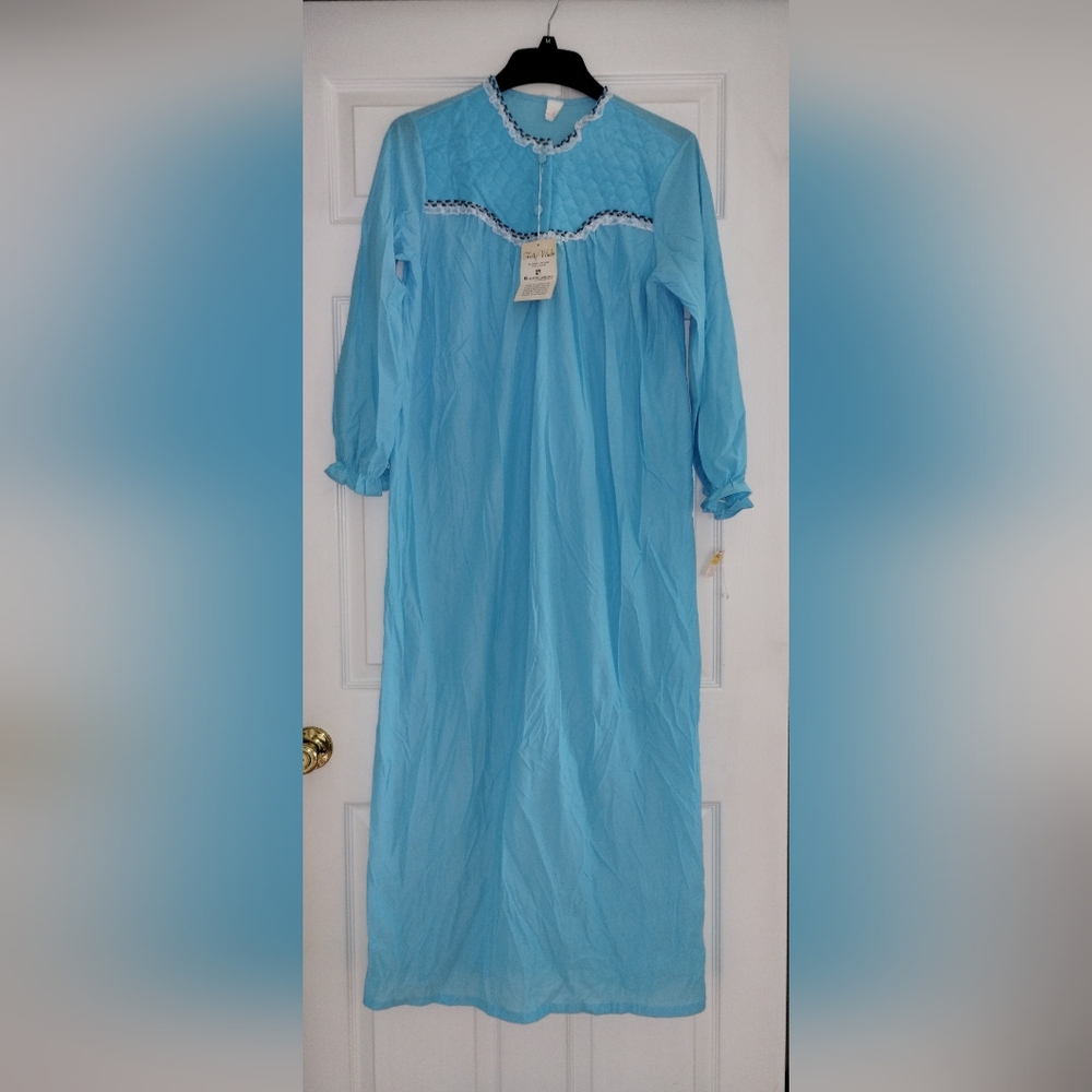 Vintage Blue Long Sleeve Nightgown